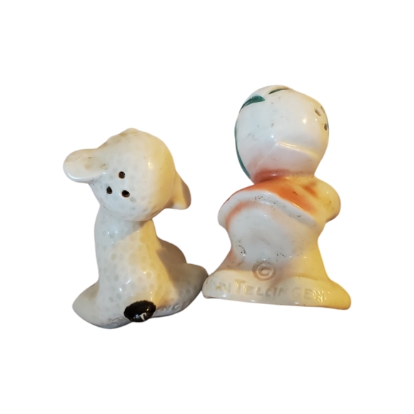 Vintage Van tellingen huggers ~ Mary and lamb salt and pepper shakers - Picture 2 of 3